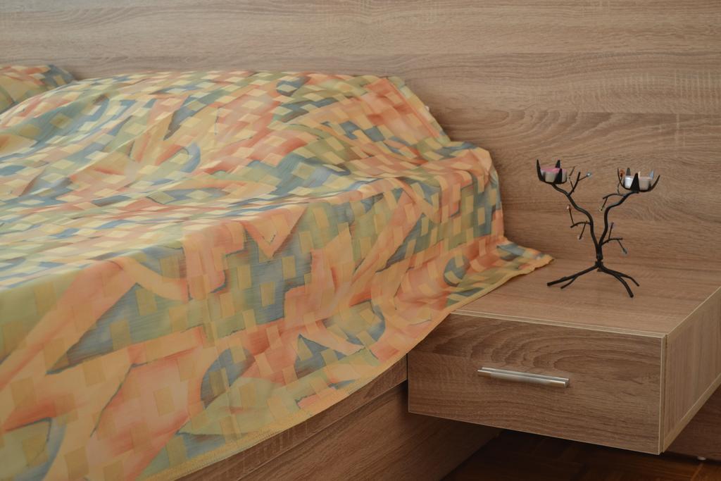 Apartment Gashi Pristina Buitenkant foto