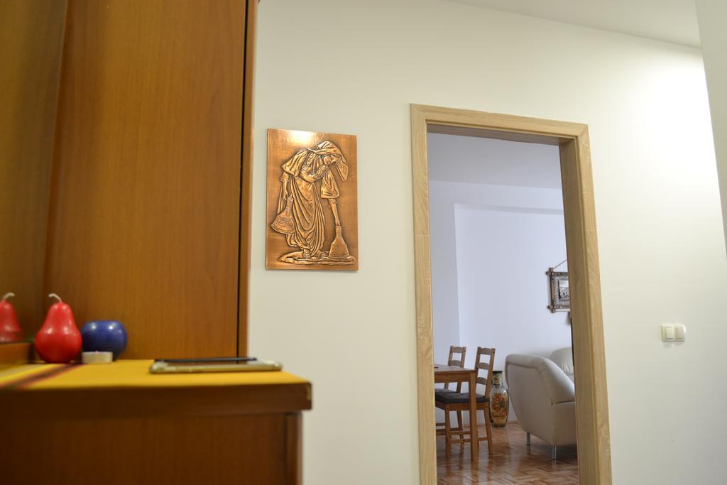 Apartment Gashi Pristina Buitenkant foto