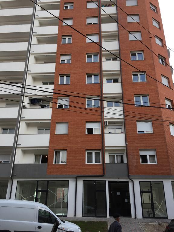 Apartment Gashi Pristina Buitenkant foto
